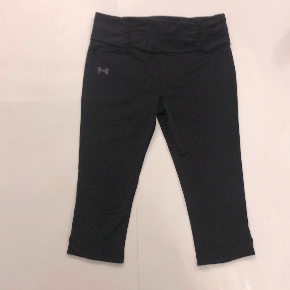 Under Armour L Capri Black HeatGear Compression Running Bottoms Excellent Condit